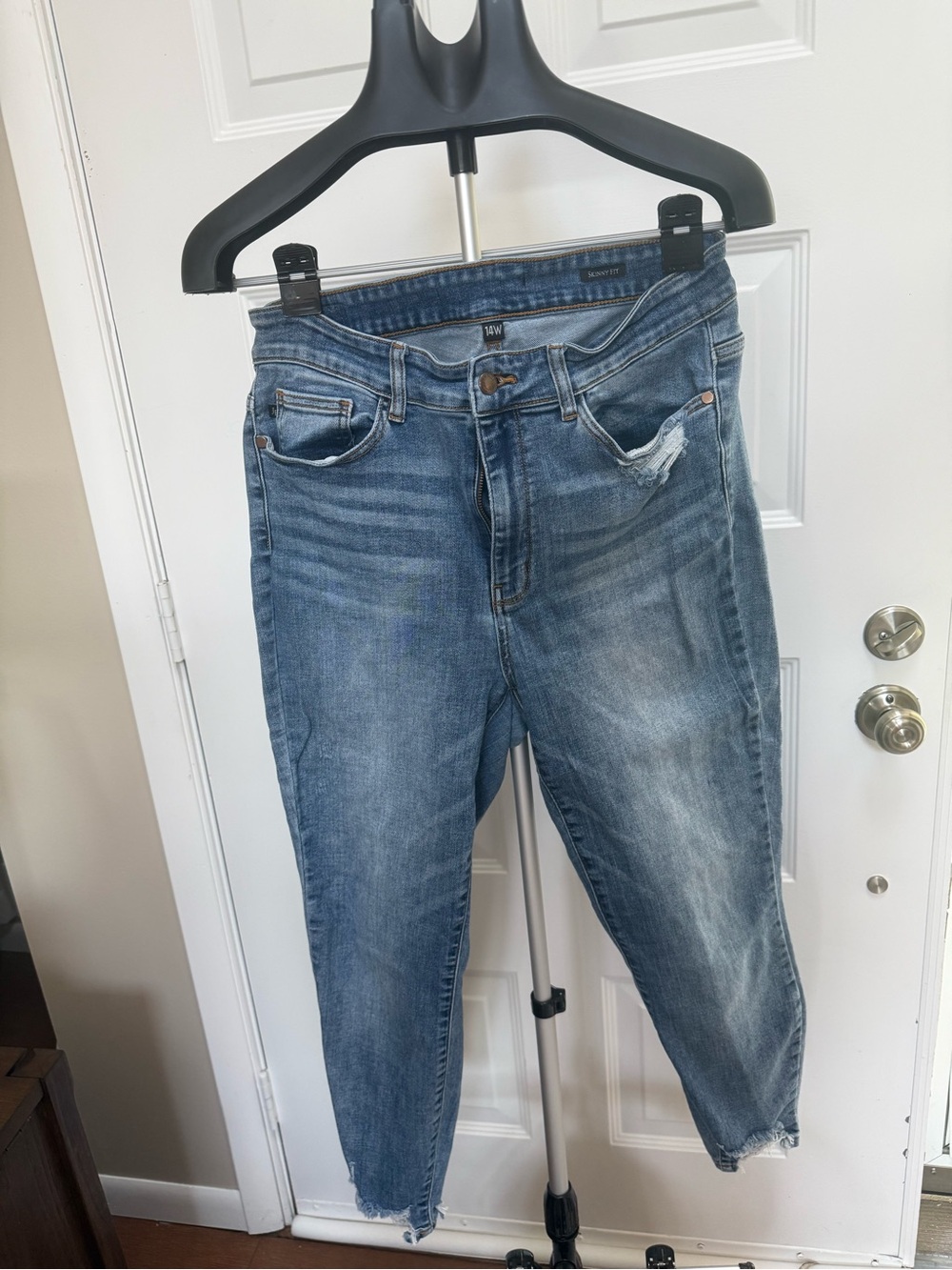Judy Blue Faded Blue Skinny Jeans with Light Distressing